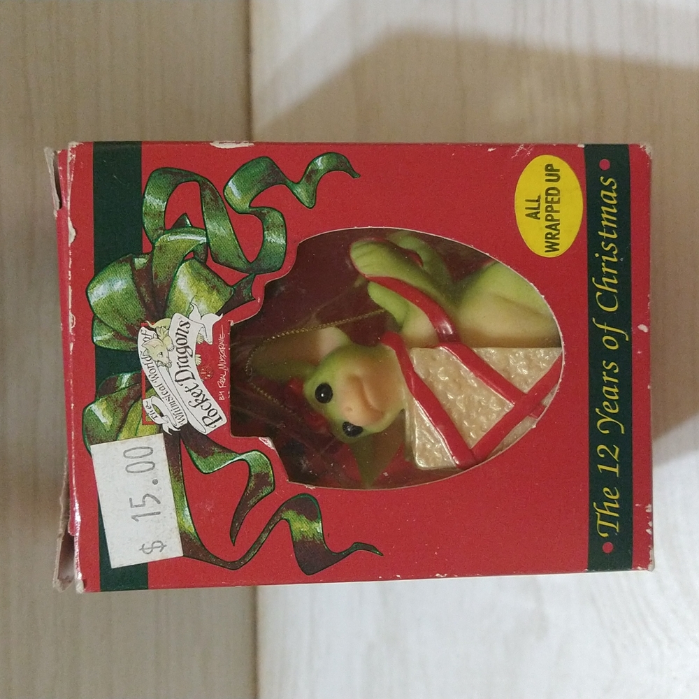 Vintage 2000 "All Wrapped Up" Pocket Dragons Real Musgrave With Ornament - NIB